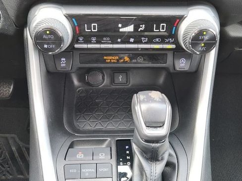 Used 2021 Toyota RAV4 XLE Premium FWD image 17