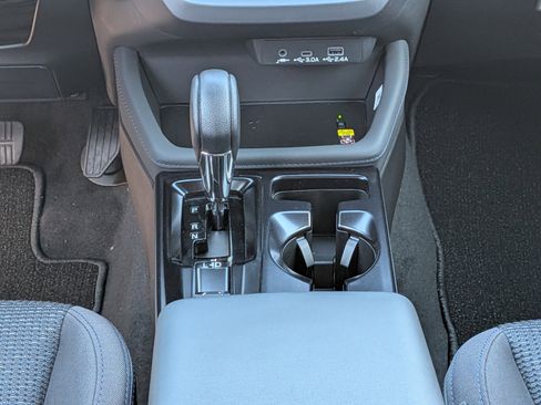 Used 2026 Subaru Forester Premium AWD/4WD image 19