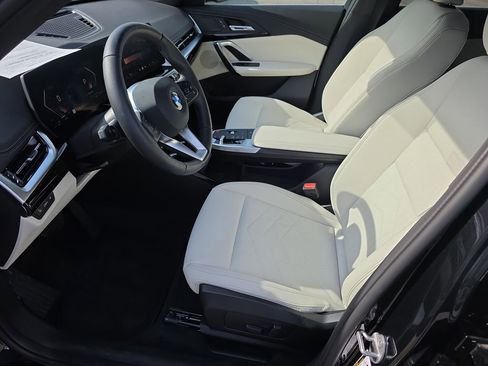 Used 2026 BMW X1 xDrive28i image 8