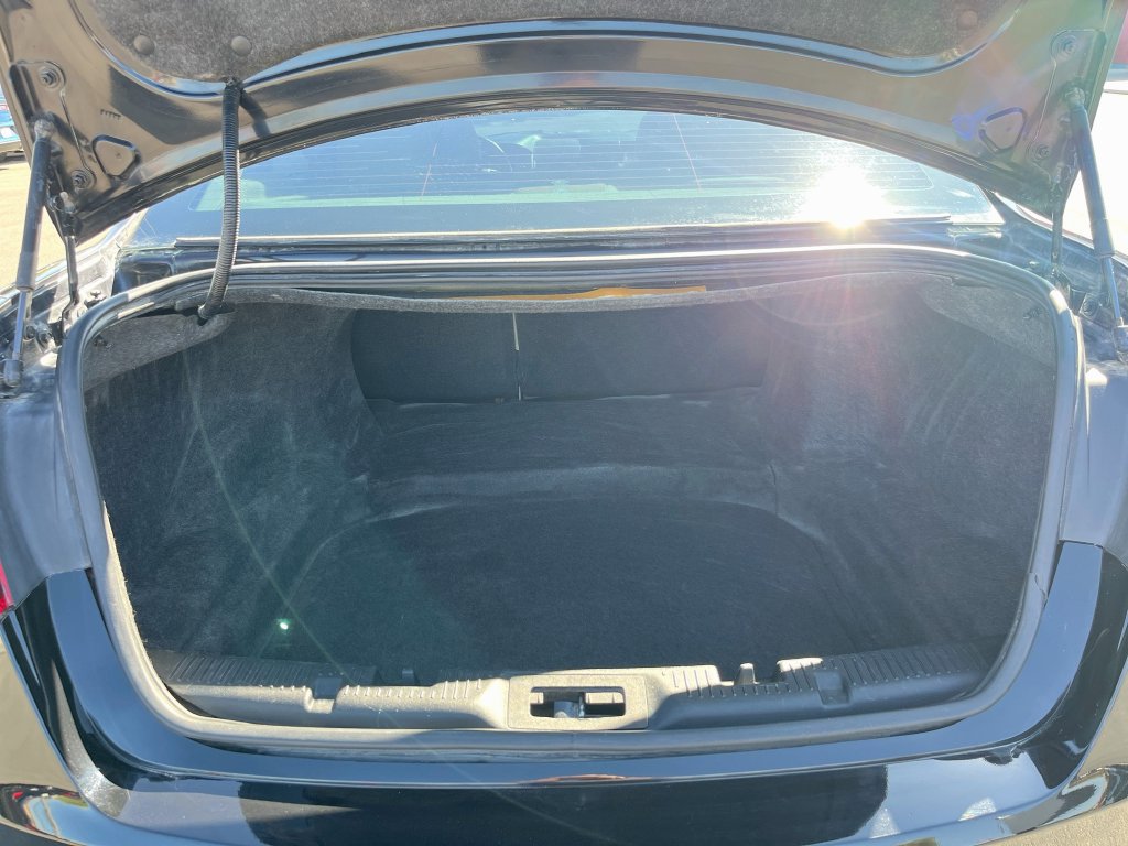 Used 2019 Ford Taurus Limited FWD image 27