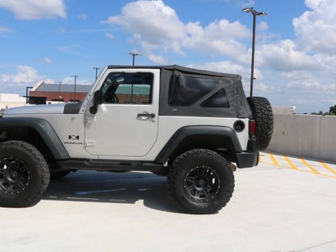 Used 2008 Jeep Wrangler X AWD/4WD image 28