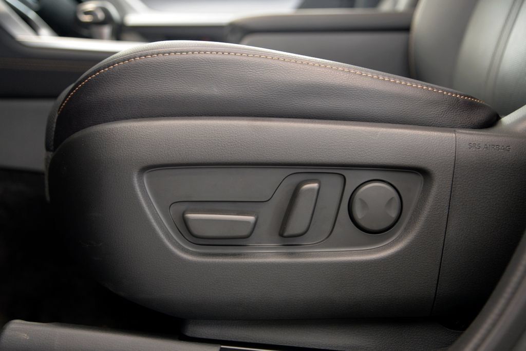 Certified 2026 MAZDA CX-90 Plug-In Hybrid w/ Preferred AWD/4WD image 16
