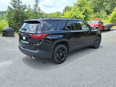 Used 2022 Chevrolet Traverse LT w/ Midnight/Sport Edition AWD/4WD image 5