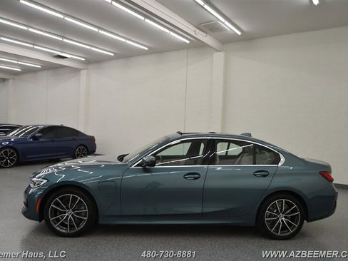Used 2021 BMW 330e w/ Convenience Package image 5