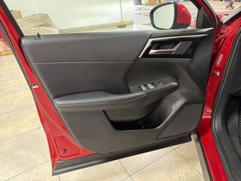 Used 2024 Mitsubishi Outlander SE image 12