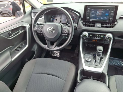 Used 2022 Toyota RAV4 LE AWD/4WD image 14