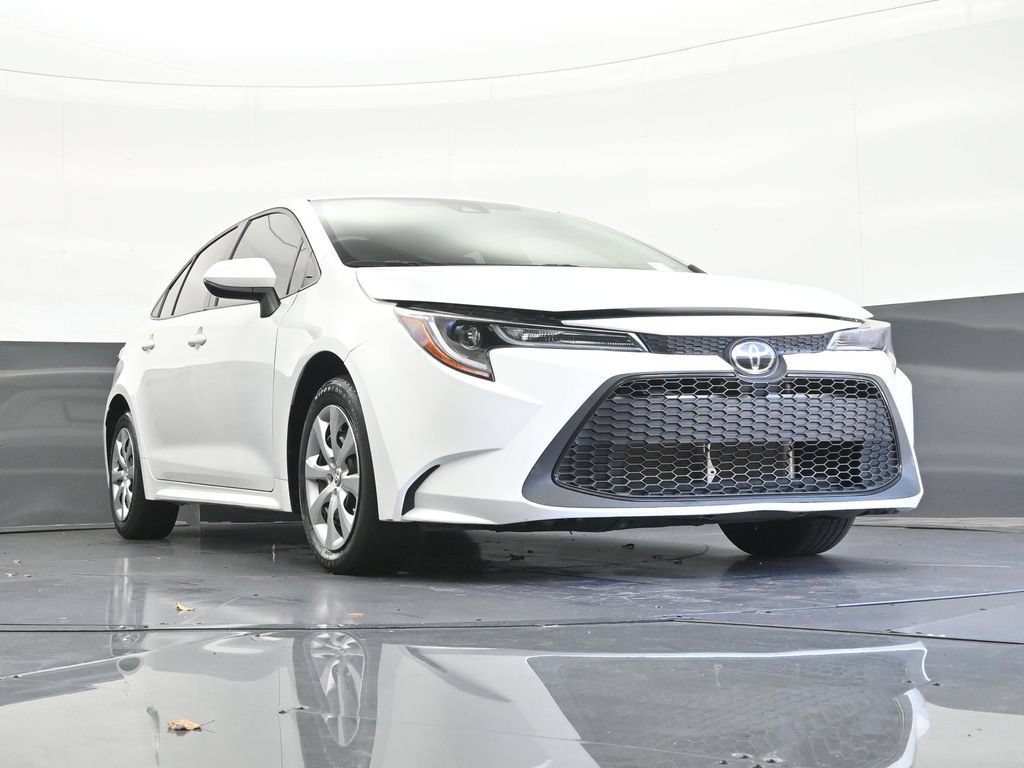 Used 2021 Toyota Corolla LE FWD image 29