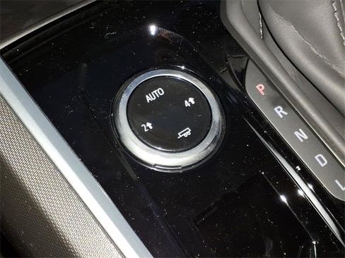 New 2026 Chevrolet Colorado W/T image 14