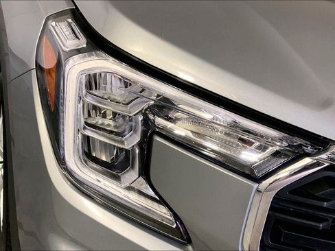 Used 2024 GMC Terrain SLE AWD/4WD image 26