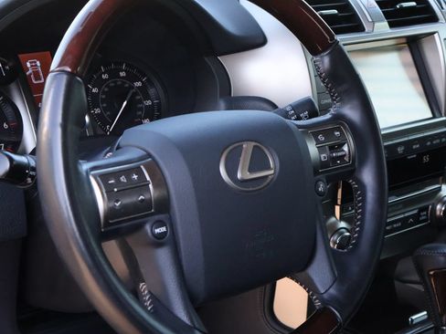 Used 2019 Lexus GX 460 Premium AWD/4WD image 17