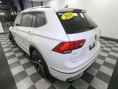 Used 2024 Volkswagen Tiguan SEL R-Line AWD/4WD image 12