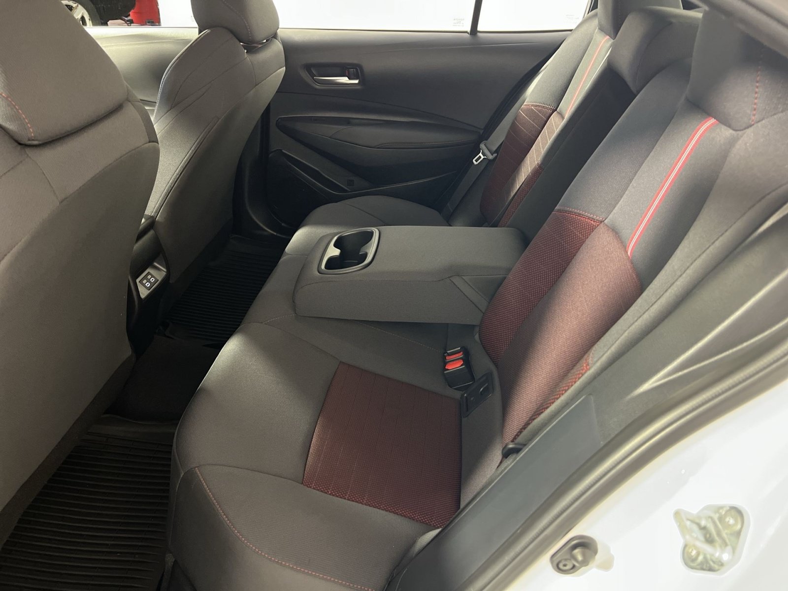 Used 2024 Toyota Corolla Sedan w/ SE Convenience Package FWD image 31