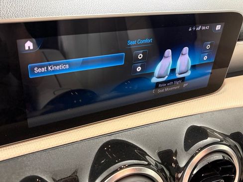 Used 2020 Mercedes-Benz A 220 image 32