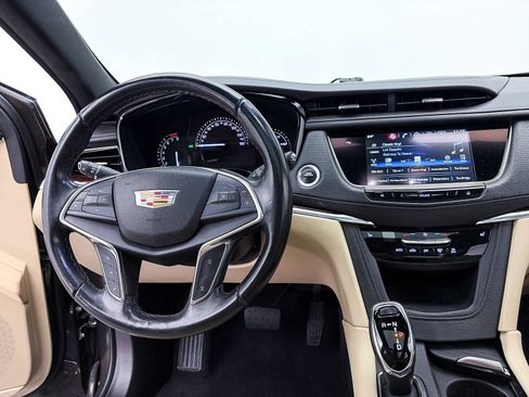 Used 2019 Cadillac XT5 Luxury FWD image 5