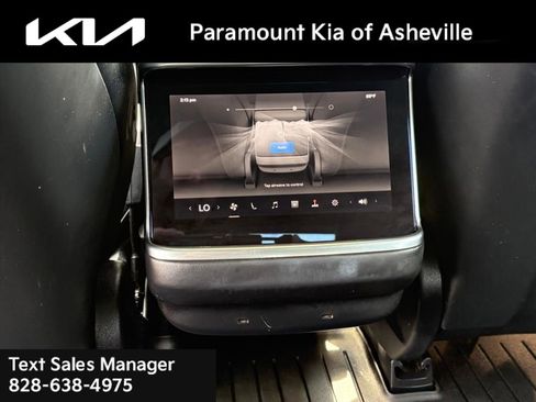 Used 2022 Tesla Model S image 23