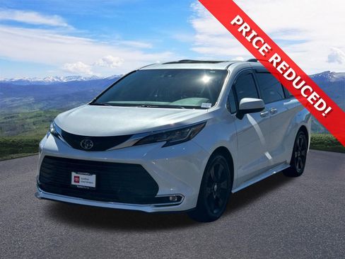 Certified 2023 Toyota Sienna XLE w/ XLE Plus Package AWD/4WD image 1
