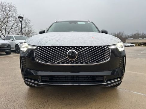 New 2026 Volvo XC90 B5 Core w/ Protection Package Premier image 2