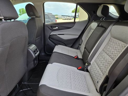 Used 2024 Chevrolet Equinox LS w/ LS Convenience Package FWD image 14