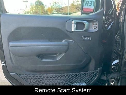 Used 2024 Jeep Gladiator Rubicon w/ Convenience Group image 8