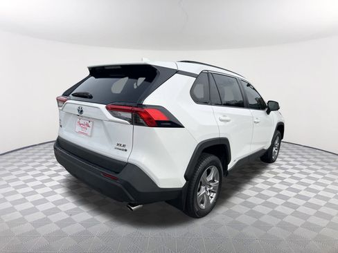 Used 2022 Toyota RAV4 XLE image 18