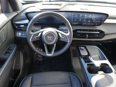 Used 2025 Buick Enclave Preferred image 20