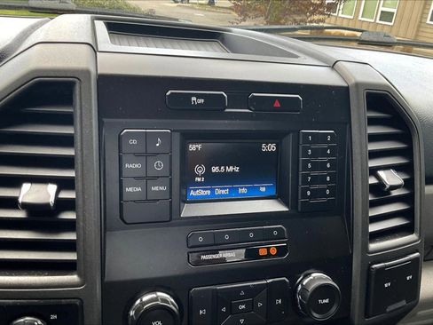 Used 2017 Ford F250 XL w/ Power Equipment Group AWD/4WD image 15