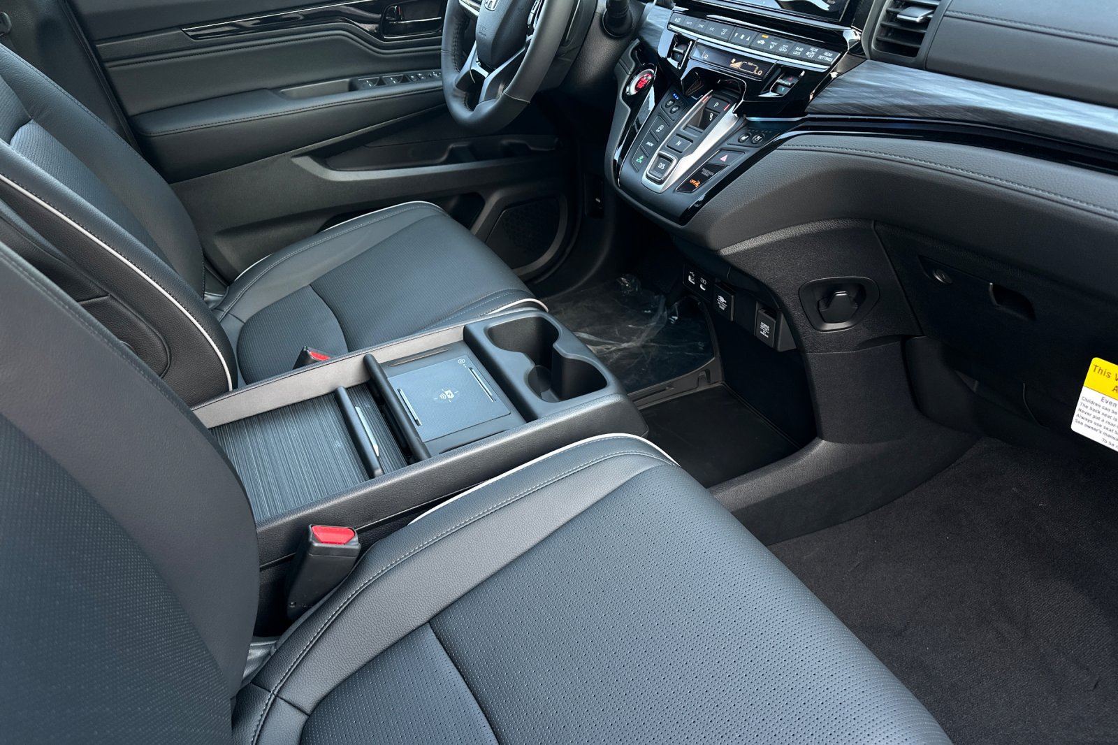 Certified 2026 Honda Odyssey Elite image 16