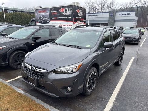 Used 2023 Subaru Crosstrek 2.0i Premium image 1
