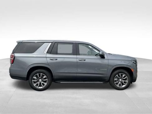 Used 2022 Chevrolet Tahoe LT w/ Luxury Package AWD/4WD image 4