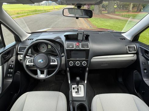 Used 2018 Subaru Forester 2.5i w/ Alloy Wheel Package image 20