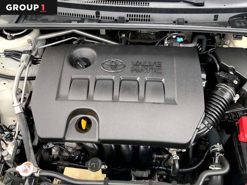 Certified 2018 Toyota Corolla LE FWD image 33