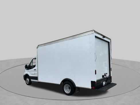Certified 2022 Ford Transit 350 DRW RWD image 5