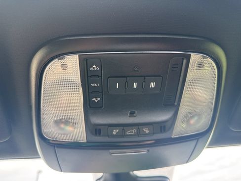 Used 2023 Dodge Durango GT AWD/4WD image 40