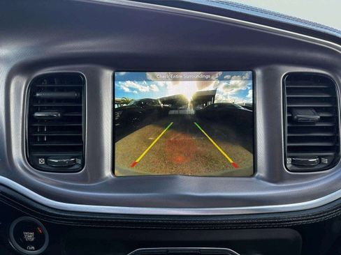 Used 2019 Dodge Charger SXT w/ Plus Group image 25