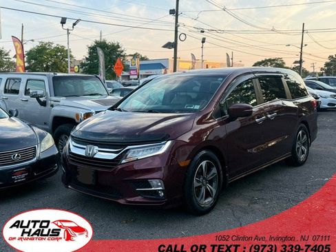 Used 2018 Honda Odyssey Touring image 1