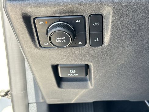 Used 2025 Ford Expedition Max Platinum AWD/4WD image 15