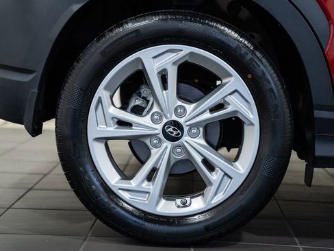 Used 2022 Hyundai Kona SEL w/ Convenience Package image 14