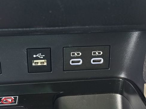 Used 2025 Toyota Camry LE image 23