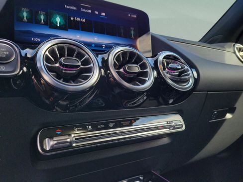 Certified 2026 Mercedes-Benz GLA 250 image 32