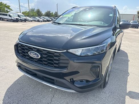 Used 2025 Ford Escape ST-Line FWD image 6