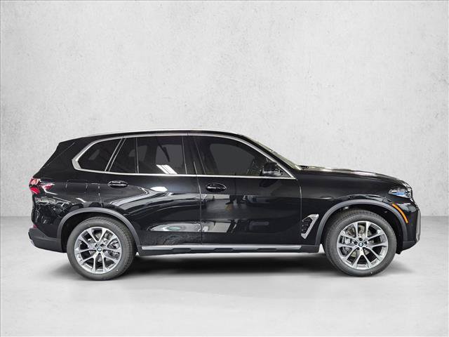 Certified 2026 BMW X5 sDrive40i w/ Parking Assistance Package RWD image 4