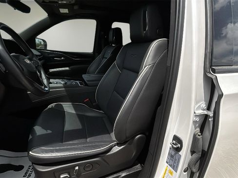 Used 2023 Cadillac Escalade ESV Sport w/ Touring Package image 17