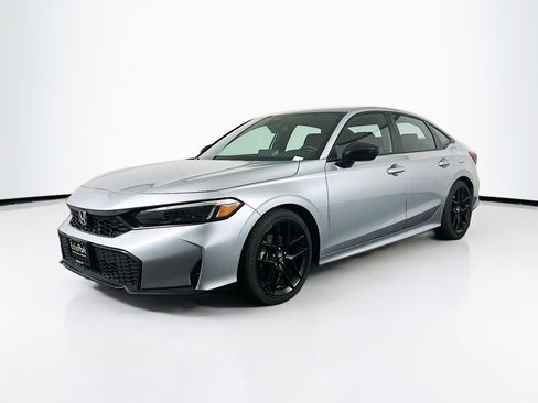 Used 2025 Honda Civic Sport image 3