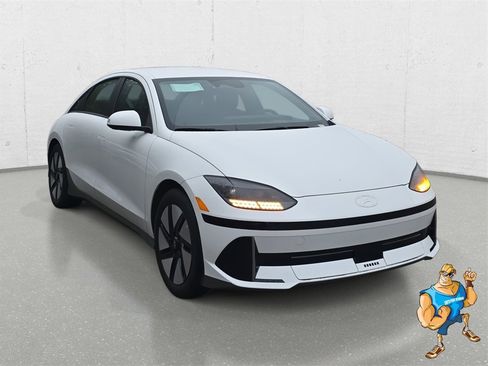 New 2025 Hyundai Ioniq 6 SE image 3