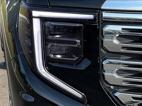 Used 2023 GMC Sierra 1500 Denali w/ Denali Reserve Package image 30