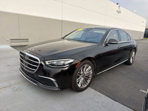Used 2021 Mercedes-Benz S 580 4MATIC Sedan image 2