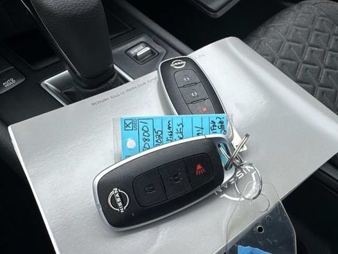Certified 2025 Nissan Kicks SV FWD image 3