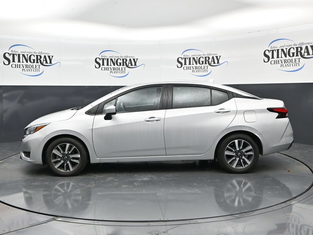 Used 2025 Nissan Versa SV FWD image 4