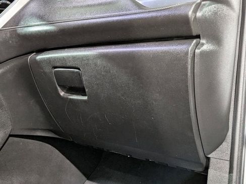 Used 2018 GMC Acadia SLE image 23