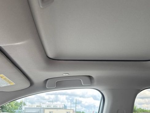 Used 2024 Honda CR-V EX-L image 16